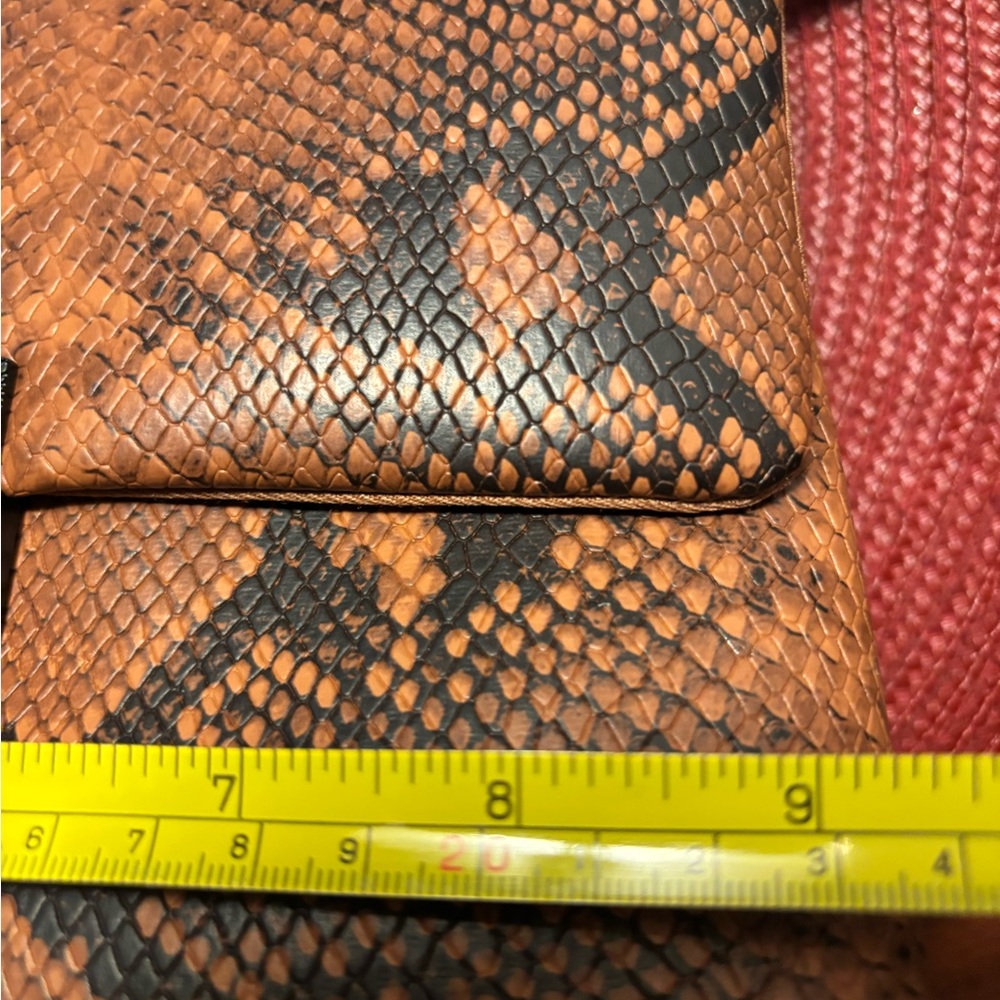NWT NICOLE MILLER REPTILE SNAKESKIN FAUX LEATHER WITH BLACK METAL STRAP - Picture 5 of 8